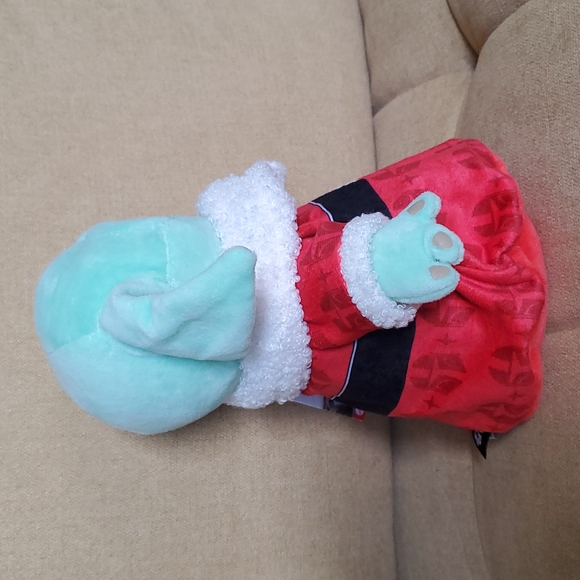 Star Wars Grogu stuffed figure Santa outfit - Picture 3 of 10